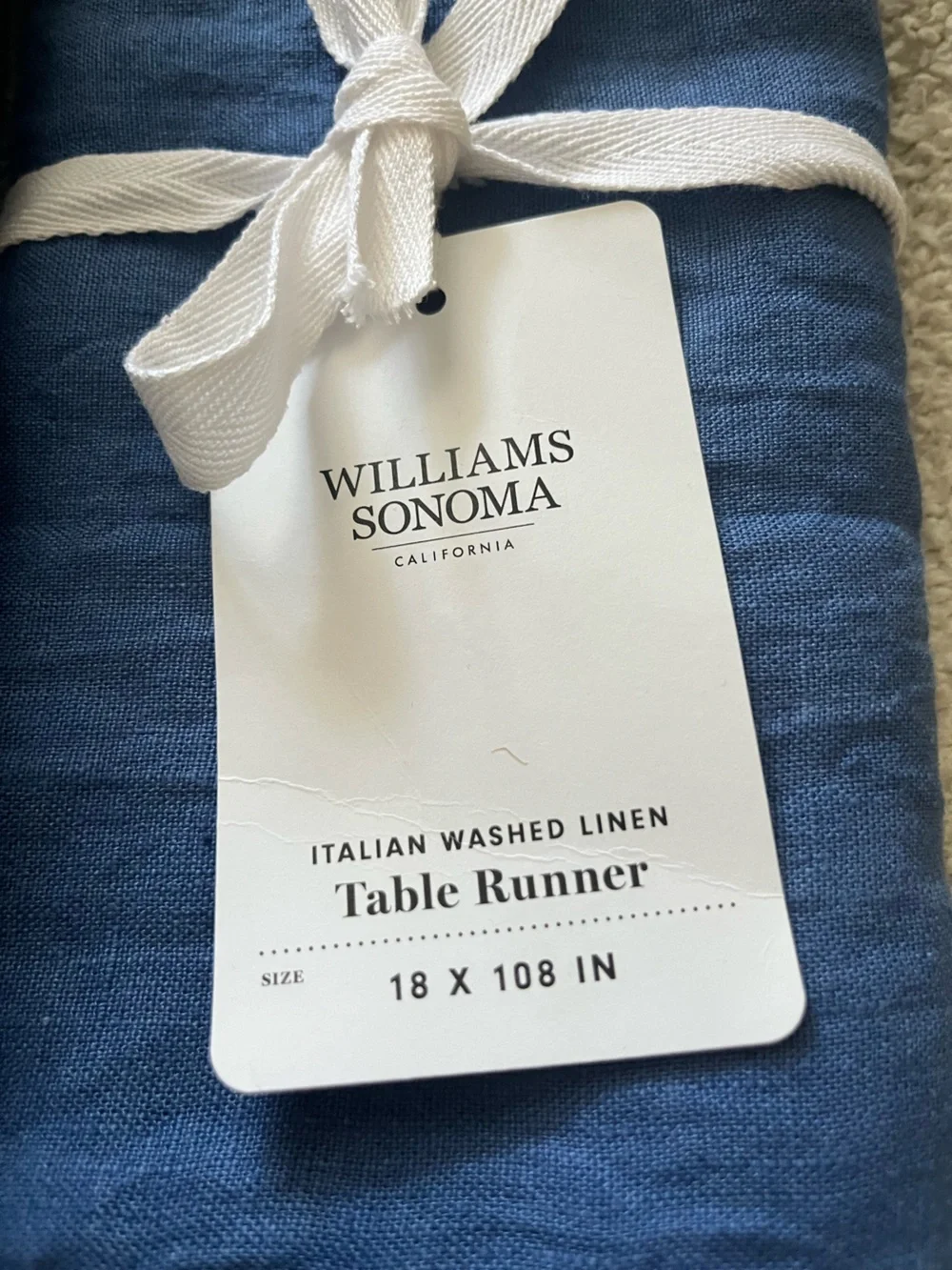 William Sonoma Italian Linen Table Runner & Napkin Set (8)